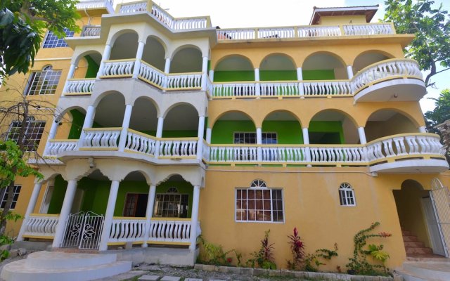 Takuma Boutique Hotel Rooms & Suites Jamaica