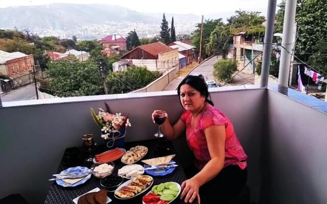 Georgian Hosts Tbilisi