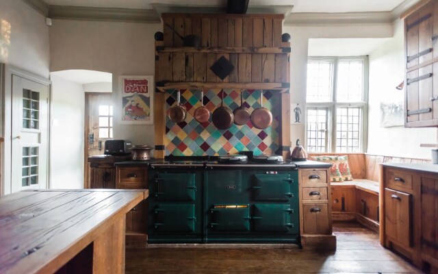 Outstanding Manor House Close To Bristol/bath