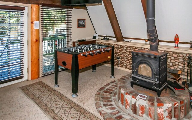 A Cabin Above-1761 by Big Bear Vacations