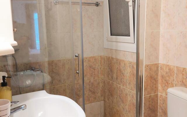 Cozy Apartment in Plaka