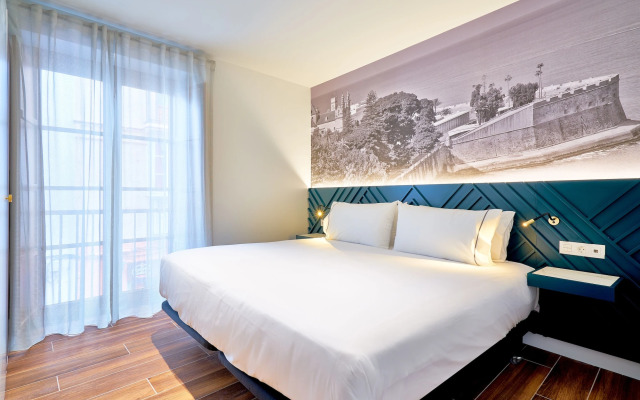Tandem Torres De Cádiz Suites