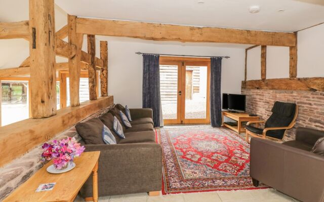 Farm House Barn