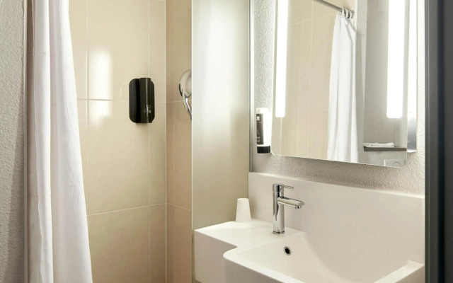 Ibis Styles Massy Opera