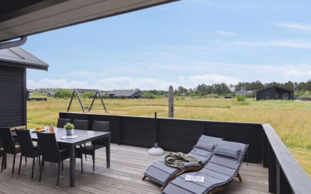 "Fader" - 950m from the sea in NW Jutland