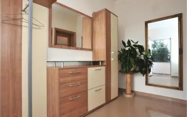 Four Bedroom Holiday Home In Kastel Sucurac