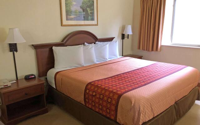 Americas Best Value Inn & Suites Independence VA