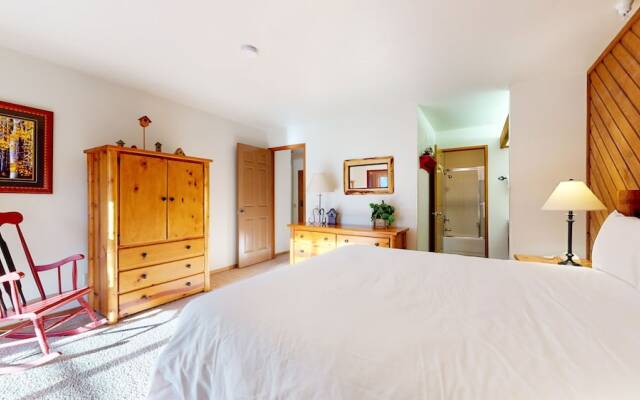 Aspen Creek Shared Amenities - Near Hiking!