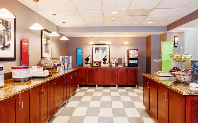 Hampton Inn & Suites Poughkeepsie