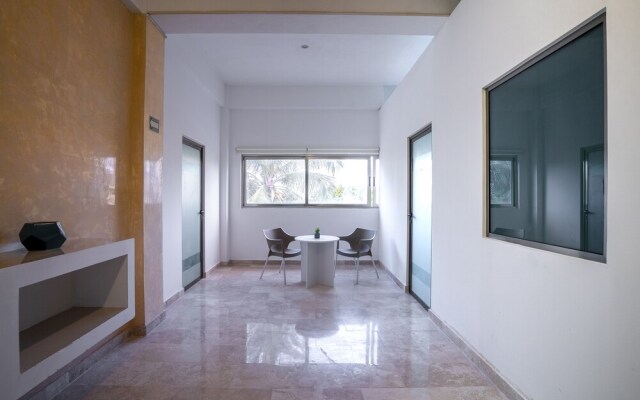 Capital O Airport 24/7