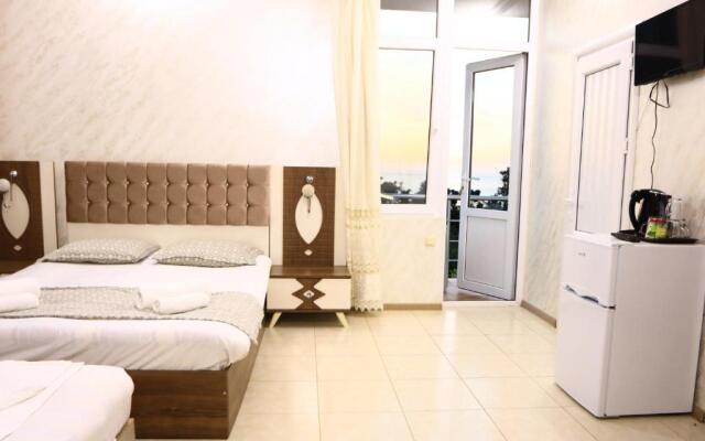 Rainbow Rooms Apart Hotel