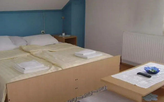 Rooms Family Farm Toma