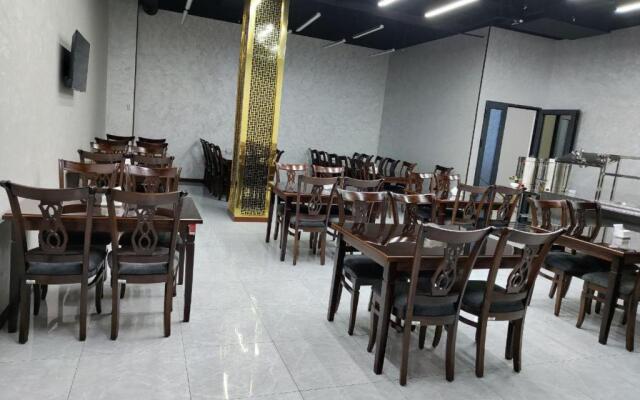 G'ayrat Hoji Ota Hotel
