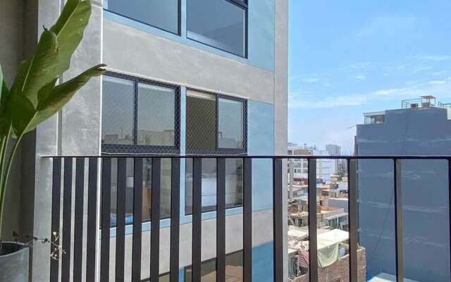 Awesome 2BR With Balcony in Miraflores