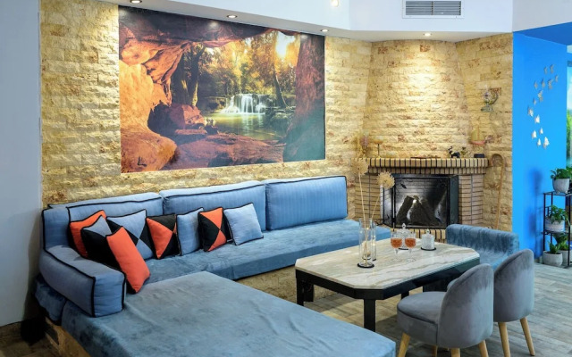 Krousonas Mountain View Suite