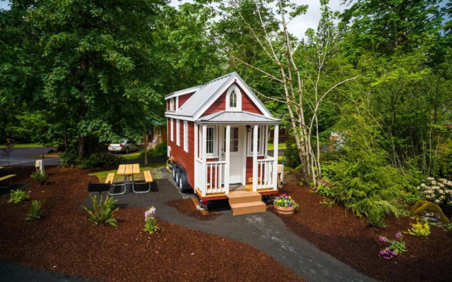 Mount Hood Village Scarlett Tiny House 3