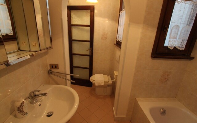 Straus Apartment Center Town