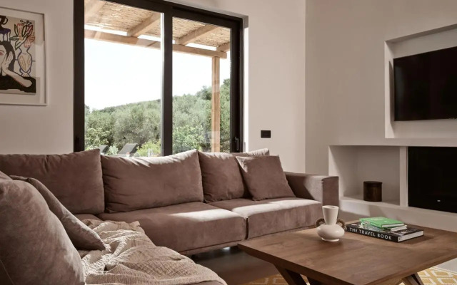 Yliessa - Luxury pool villa surrounded by nature