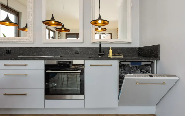 Magnificent Sarmacka by Renters Prestige