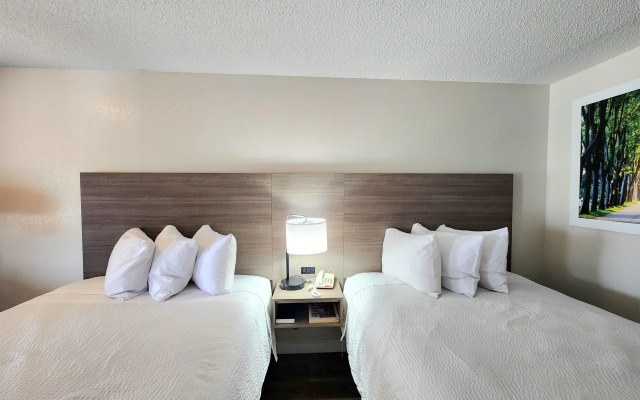 Days Inn by Wyndham San Marcos