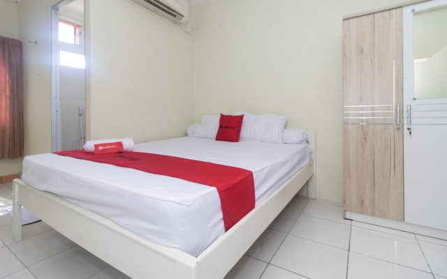 RedDoorz @ Frans Seda Kupang