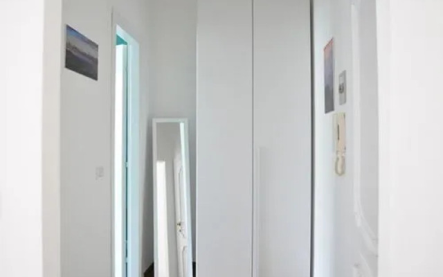 ROSSO MAGENTA - Luminoso loft in centro e a due passi dalla stazione