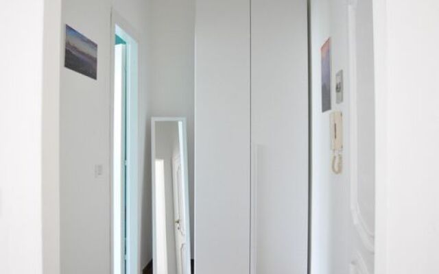 ROSSO MAGENTA - Luminoso loft in centro e a due passi dalla stazione