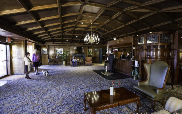 Historic Santa Maria Inn