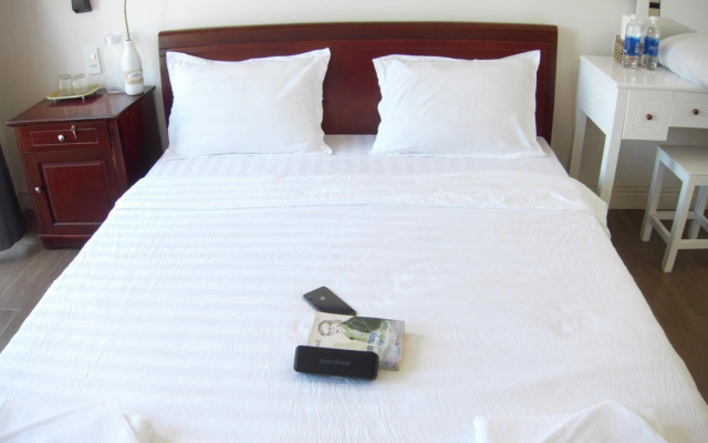 Lama Homestay – Guest Rooms – Hue