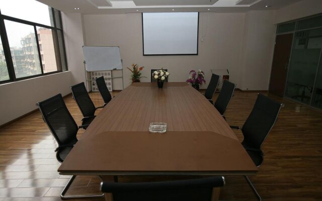 Yicheng Express Business Hotel