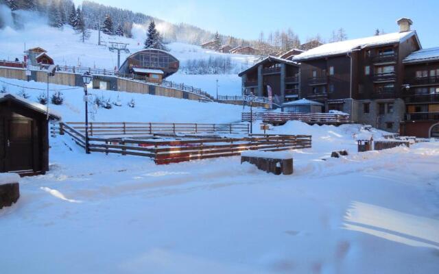 Appartement La Plagne, 1 pièce, 4 personnes - FR-1-353-63