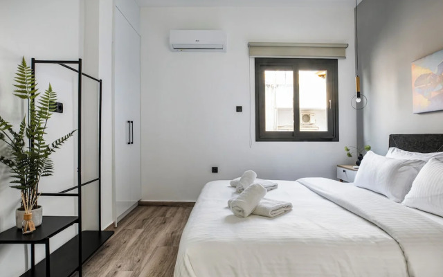 Sway - Chic 1-BR Apt & Balcony in Athens