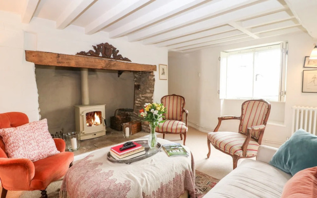 Holly Cottage