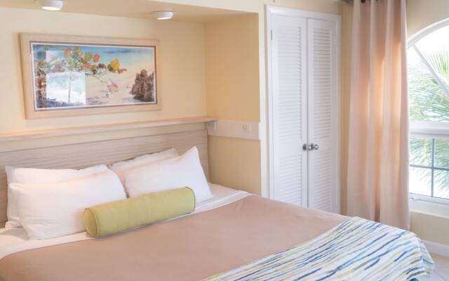 Deluxe Sea View Villas at Paradise Island Beach Club Resort