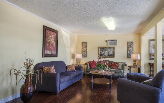 Canadas Best Value Inn