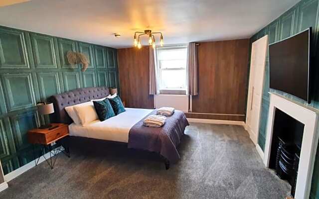 The George Country Inn