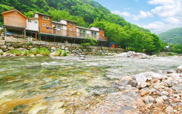 Gapyeong Yongsumok Pension