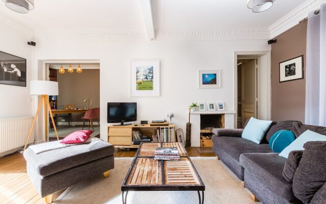Spacious by Canal Saint Martin