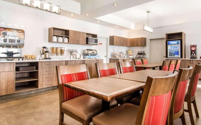 Comfort Inn and Suites St Jerome