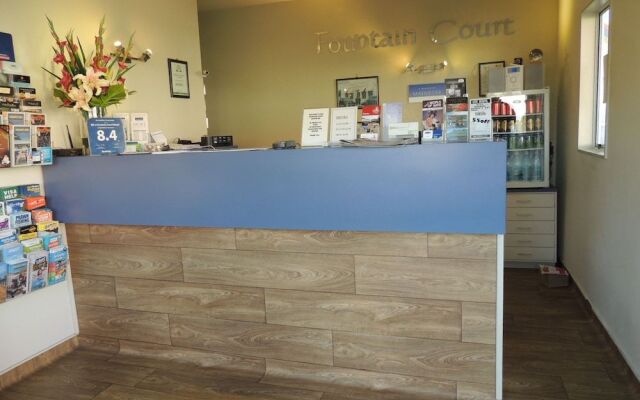 Fountain Court Motel
