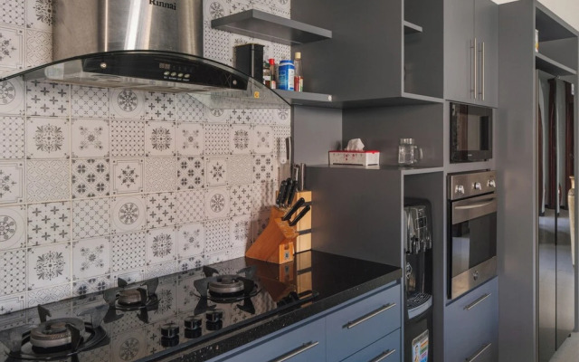 Blue Marlin 6-BR Villa Singaraja Bali