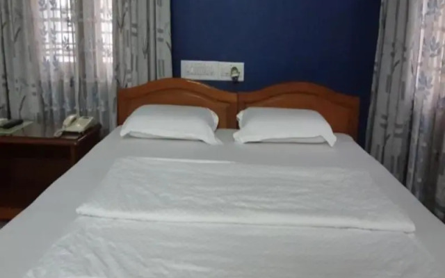 Compact - Royal Habitat