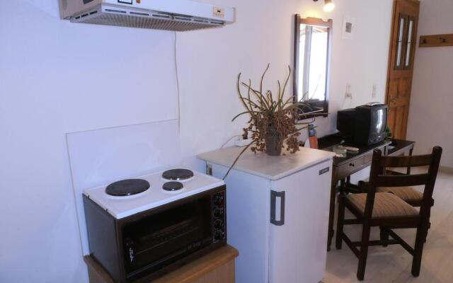 Anna Studio and Apartments
