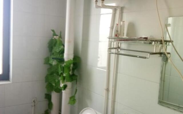 Wuwei Qiyou Space Capsule Hostel