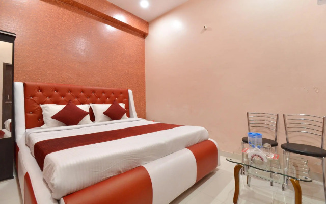 OYO 8452 Hotel New Arya 2