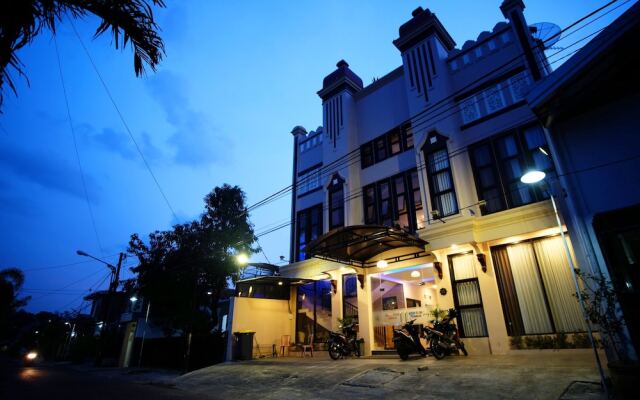 ZEN Rooms Basic Audah Syariah Sutos