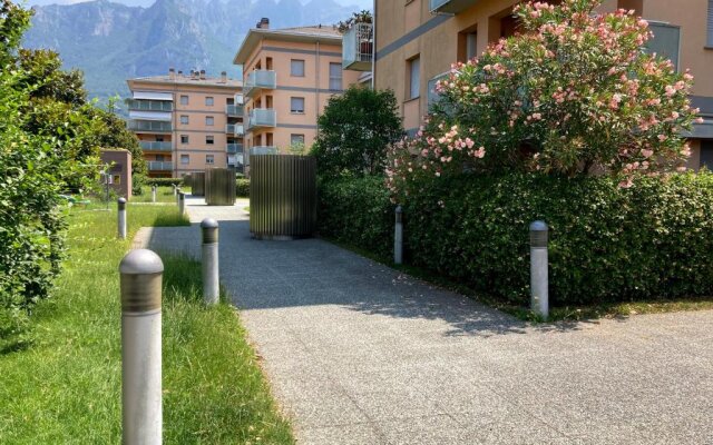 Large Well Equipped Appartement Near Como Lake