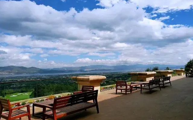 Canghai Golf art Hotel