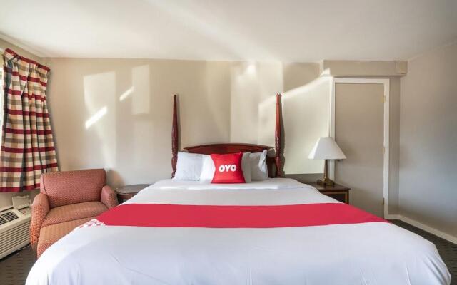 OYO Hotel Malden MA Broadway