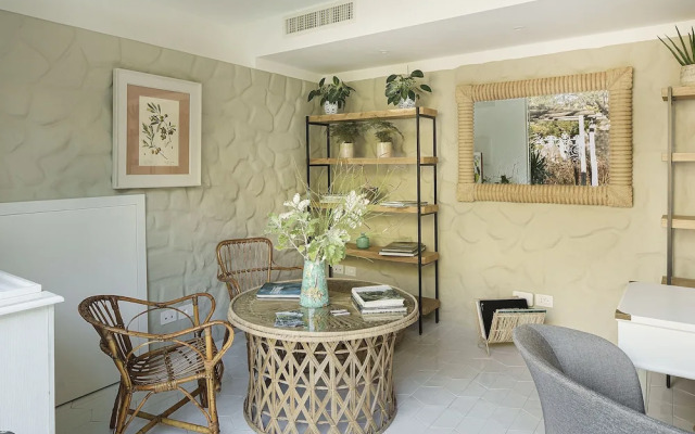 Costa Del Capitano Seaside Villas